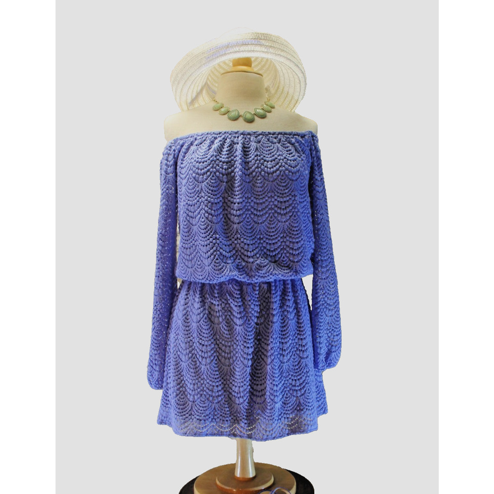 Lilly Pulitzer Lana Romper Sz M Periwinkle blue Scalloped Lace Beach, Brunch,